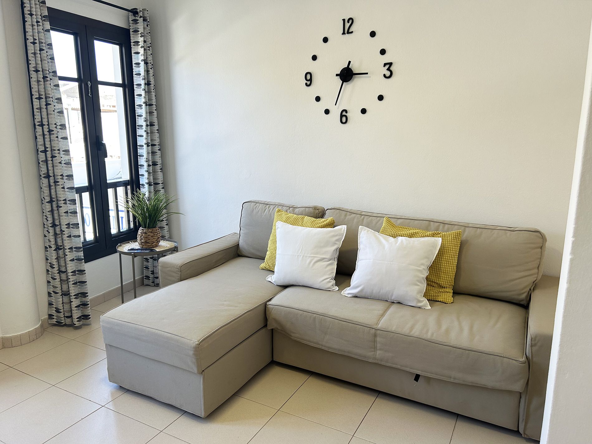 mahostly_apartamento_comillas_pb_salon_2
