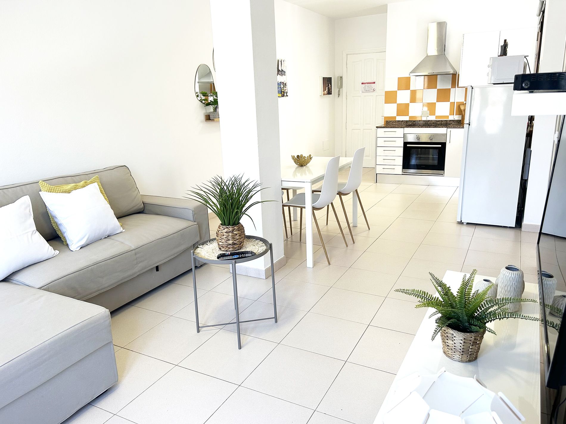 mahostly_apartamento_comillas_pb_salon_6