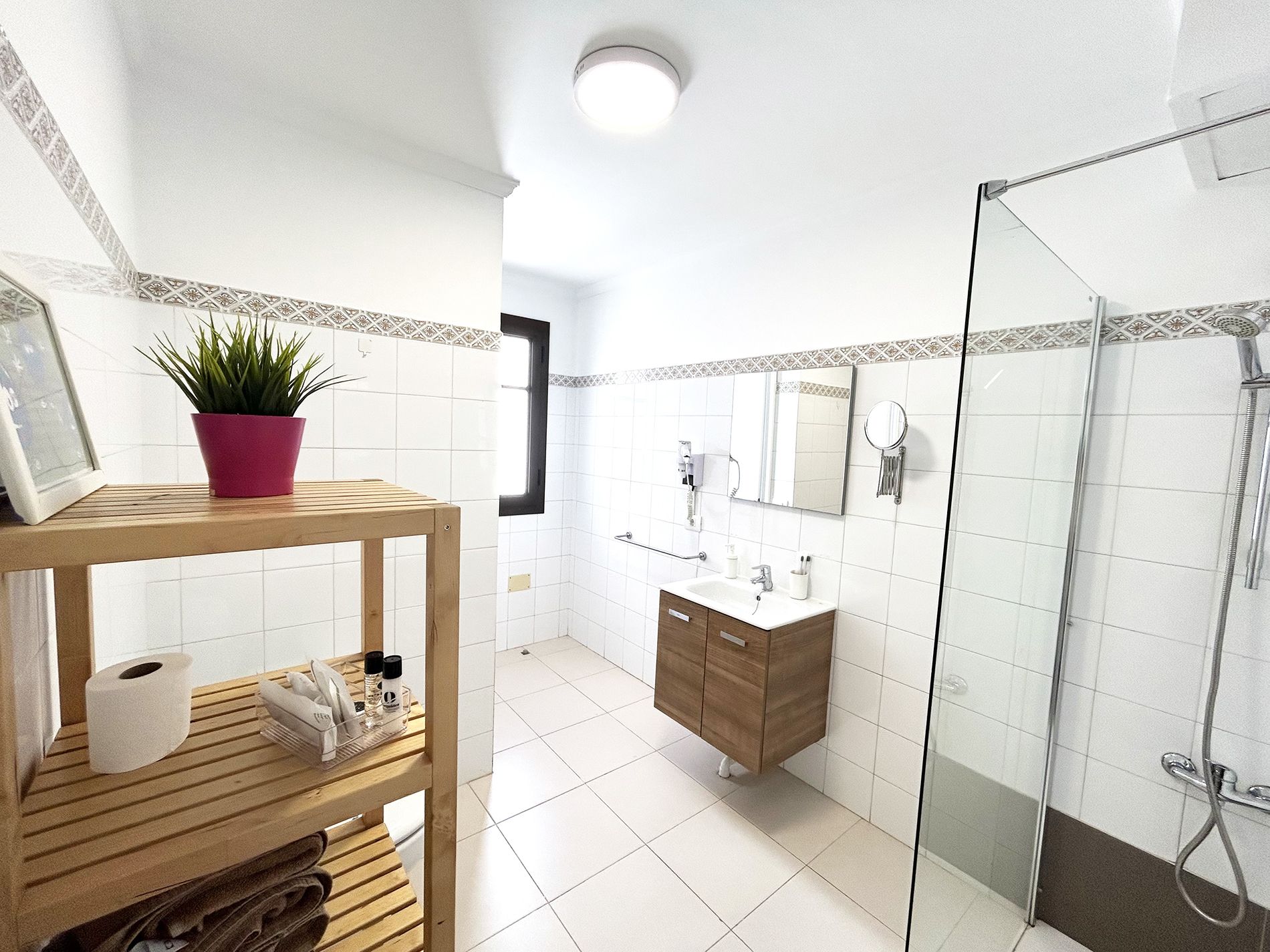 mahostly_apartamento_comillas_sb_baño